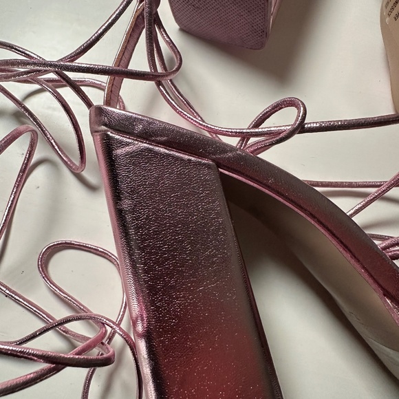 Like New Steve Madden Manzie Metallic Pink Platforms - Picture 7 of 12